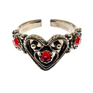 Ring, antikk m/filigran og raude steinar